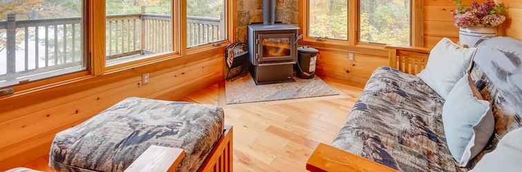 Lainnya Lakefront Queensbury Vacation Rental w/ Deck!