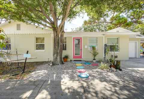 Others Gulfport Home w/ Covered Patios, 1 Mi to Beach!