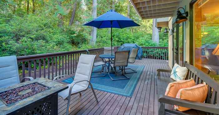 Others Harstine Island Retreat w/ Community Pool!