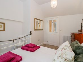 Others 4 The Old Thatch