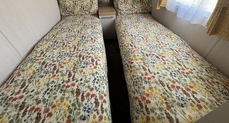 Others 2 Beautiful 2-bed Holiday Home