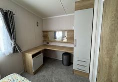 Others 4 Beautiful 2-bed Holiday Home