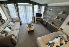 Others 7 Beautiful 2-bed Holiday Home