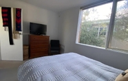 Khác 2 Homely 1-bedroom Unit in Hawthorn With Parking!