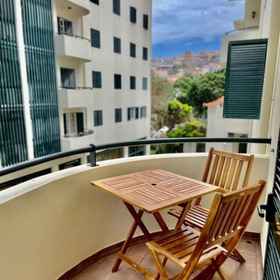 Room 1 Mon Coin Dans La Ville by Homie, Funchal Hotels