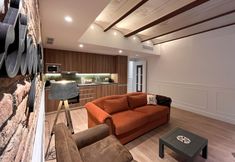 기타 2 Passeig de Gracia by Enjoybcn