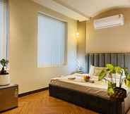 Lain-lain 2 Roomshala 134 Premium Rooms Saket