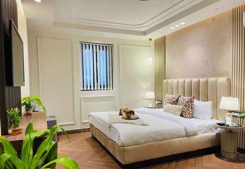 Lain-lain Roomshala 134 Premium Rooms Saket