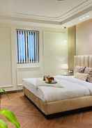 Room Roomshala 134 Premium Rooms Saket