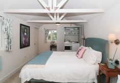 Lain-lain 6 The Potting Shed