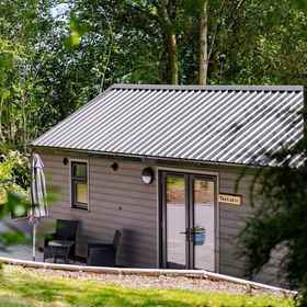 Primary image 1 กระท่อมใน วัด Tamar คอร์นวอล, โรงแรม & ที่พัก Deviock