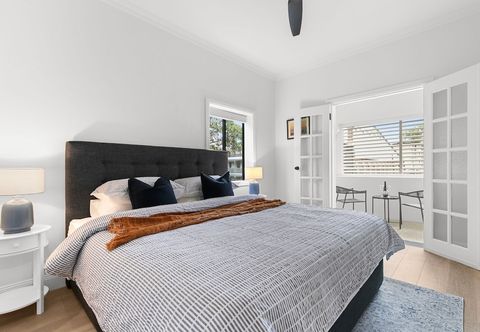 Others Hamilton Lodge