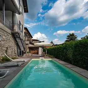 Room 1 Luxury 1 in Como With 2 Bedrooms and 2 Bathrooms, Hotel Provinsi Como