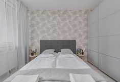 Others 6 Gwiaździsta Apartment by Renters