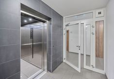 Others 2 Gwiaździsta Apartment by Renters