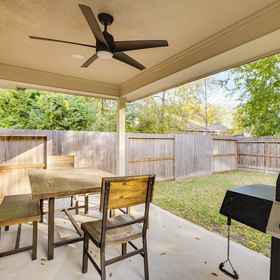 Interior1Montgomery Home w/ Patio & Grill: Near Lake Conroe,Resort Attractions, Inc.飯店