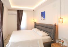 Others 3 Nergis Apart