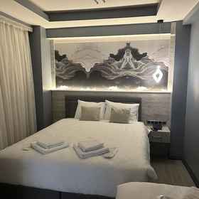 Primary image 1 Blue Moonrise Hotel, Khách sạn Princes' Island - Tours & Tickets