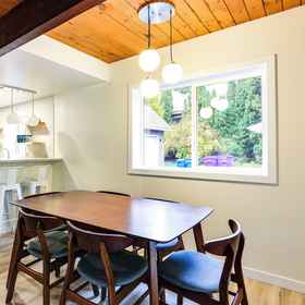 Interior 1 Modern Oregon Getaway w/ Fireplace, Yard & Deck, Clackamas County Hotels