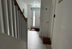 Others 2 Hybrid Resi - Mitcham