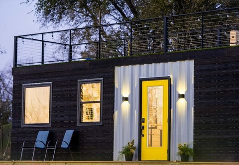 Others The Zephyr Tiny Container Home 12 min to Downtown Waco