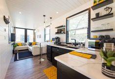 Others 2 The Zephyr Tiny Container Home 12 min to Downtown Waco