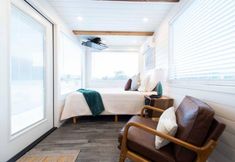 Others 3 New The Wild West Cozy Container Home