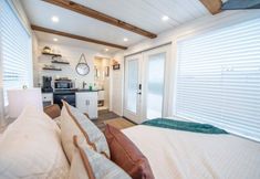 Others 7 New The Wild West Cozy Container Home