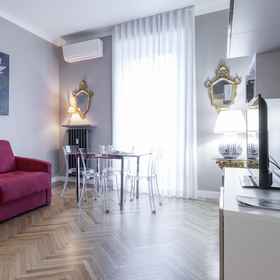 Room 1 Italianway - Petrella 6 B, Carlo Besta Neurological Institute Hotels