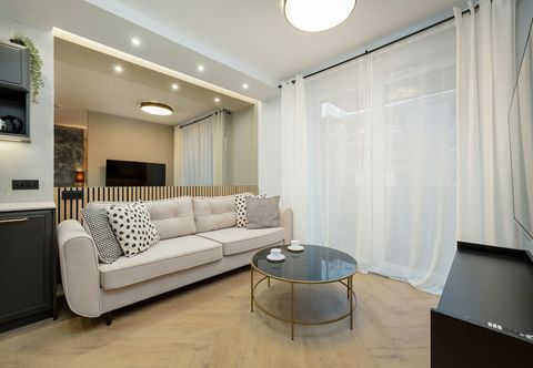 其他 Black and Beige Apartment by Renters