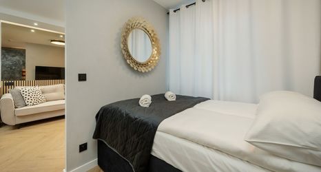 其他 2 Black and Beige Apartment by Renters