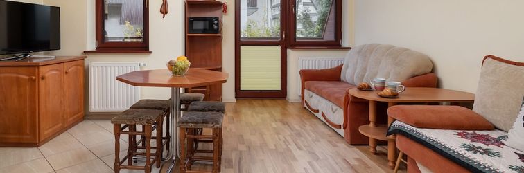 Khác Cozy Apartment in Zakopane by Renters