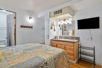 อื่นๆ 4 Paradise in the Pines