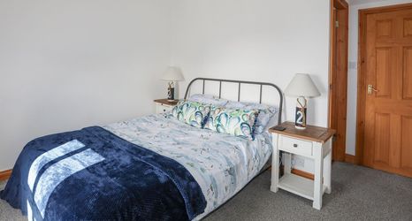 Others 2 Bron Gadair