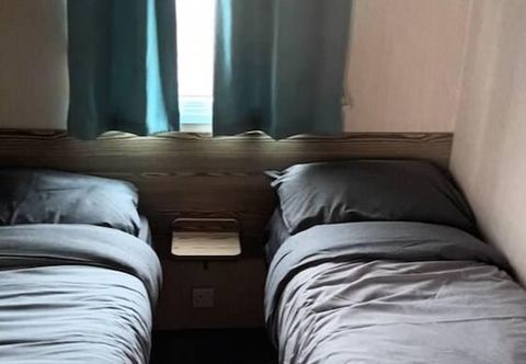 Others 3 bed Static 12ft Caravan Home From Home Somerset