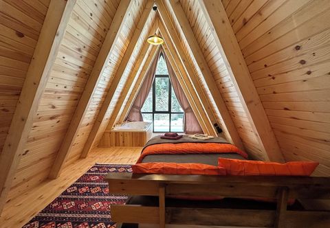 อื่นๆ Mariposa Luxury House