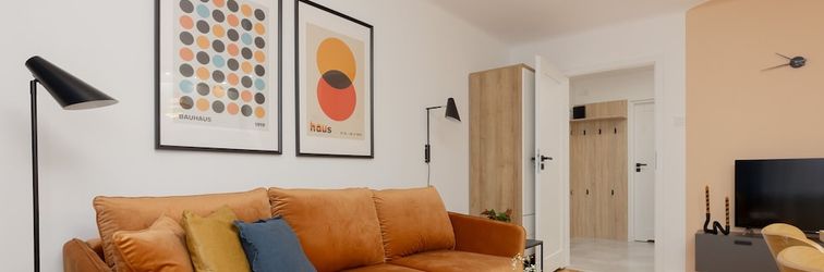 기타 Family Apartment With Balcony by Renters