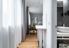 Others 3 Limehome Sevilla Ronda de Capuchinos