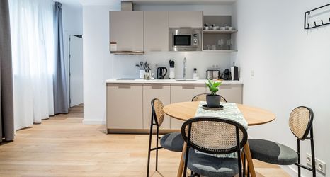 Others 2 Limehome Sevilla Ronda de Capuchinos