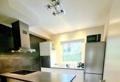 Others 5 New Large 2 bedrooms with Parking