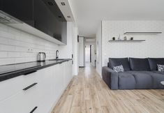 Others 7 Stylish & Spacious Apartment by Renters