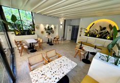 Lain-lain 5 COASTLINE