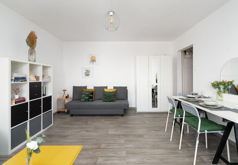 อื่นๆ Retro Studio With Balcony by Renters