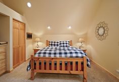 其他 4 Deer Park Cabin 3 Bedroom Home by RedAwning