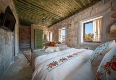 Others 3 Aysel Inn House