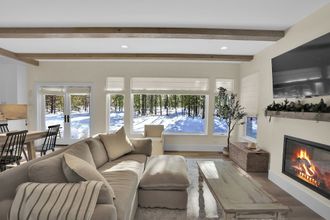 その他 4 Mountain Home w/ Private Hot Tub & River Access!