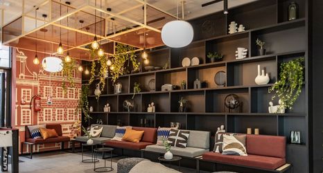 อื่นๆ 2 MILESTONE Wrocław Fabryczna