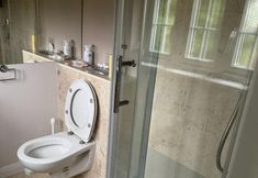 Others 6 Cosy and Lovely 4-bed House in Stanmore