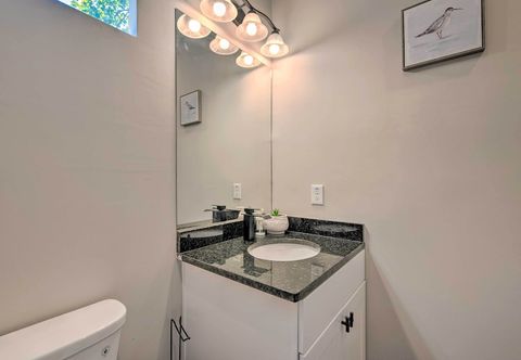 其他 Stylish College Park Home w/ Private Garden!