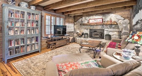 อื่นๆ 2 Serene Mableton Cabin - 13 Mi to Downtown Atlanta!